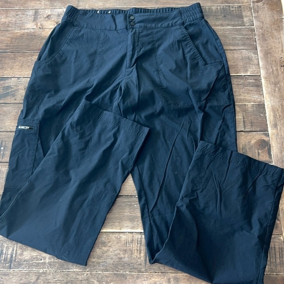 Blue Women’s Columbia Utility Pants with Roll Up Legs - Picture 1 of 10